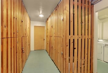 Storage & Laundry - 424 Summit