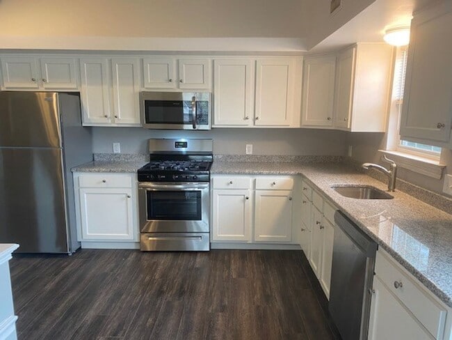 Building Photo - 61 Byberry Rd Unit C