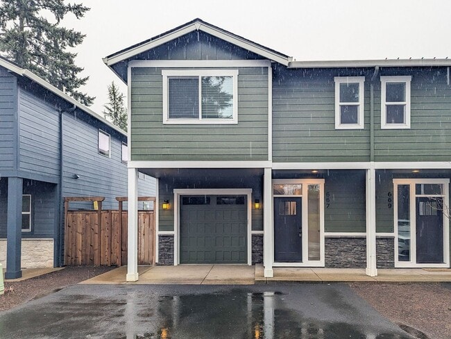 Building Photo - BOONE667-669-NEW Unit 667