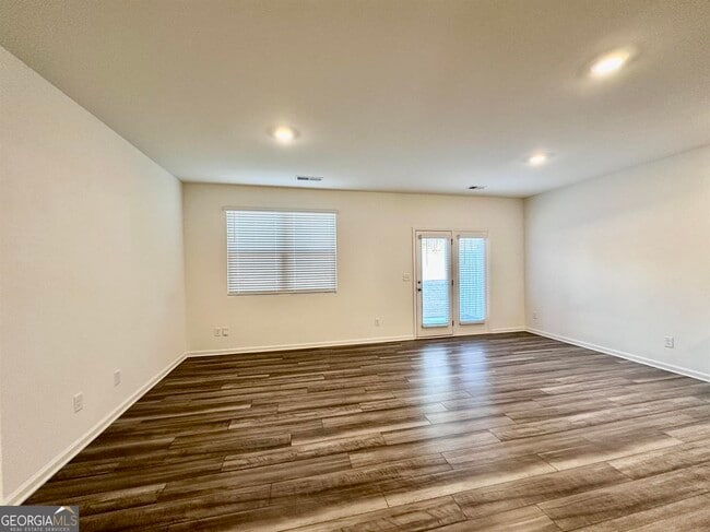 Photo - 1066 Paddington Dr