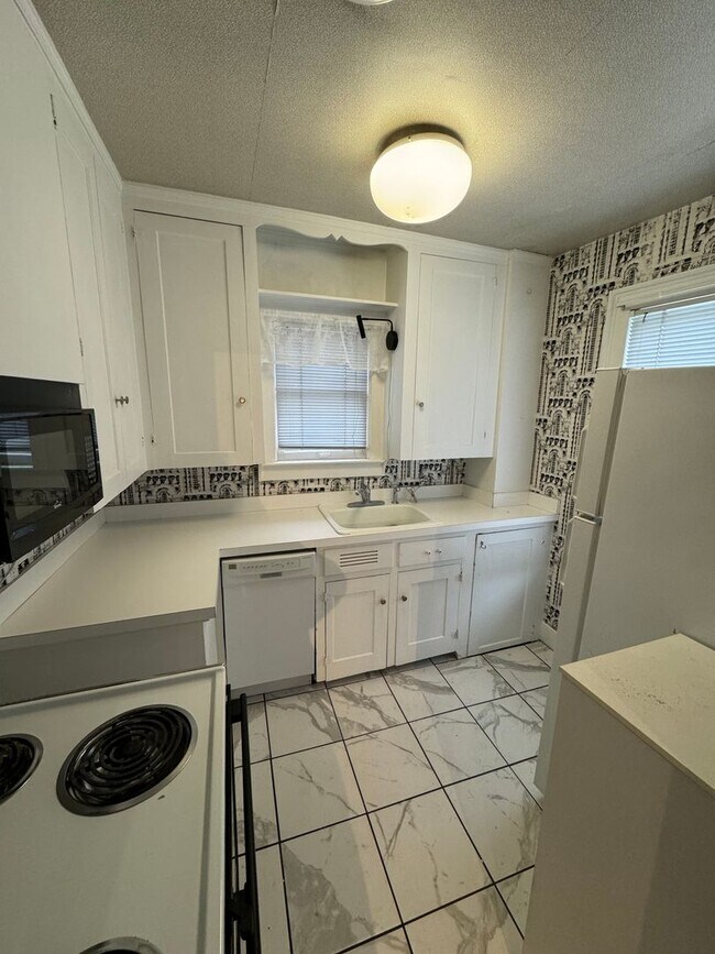 Photo - 219 N Main St Unit 219 N. Main St- Apartment