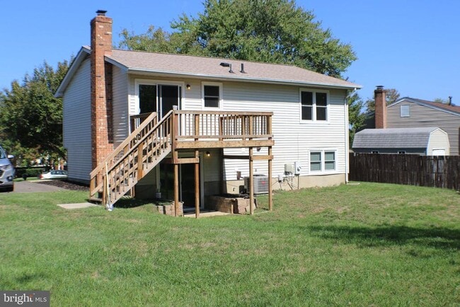 Photo - 5077 Macnamara Dr