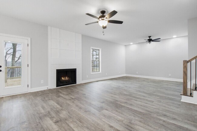 Photo - 2125 Powell Rd