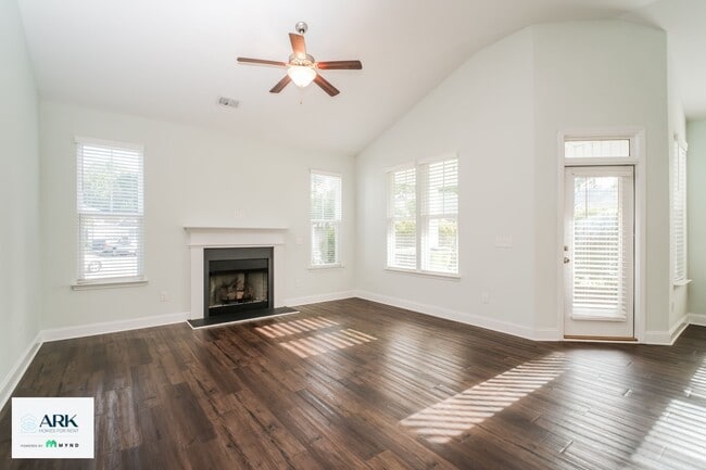 Photo - 77 Highland Forest Cir