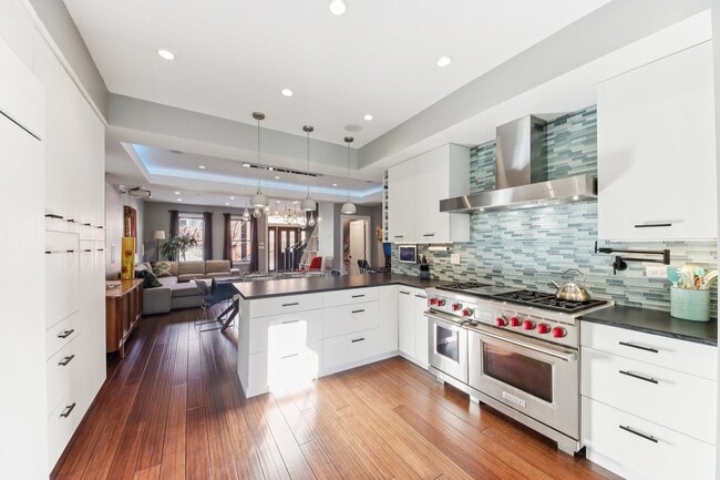 Photo - 1717 N Hudson Ave