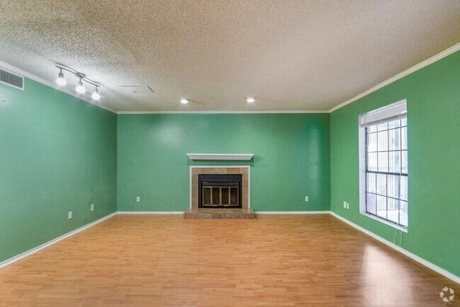 Building Photo - 2401 Leon St Unit 105-A Rental