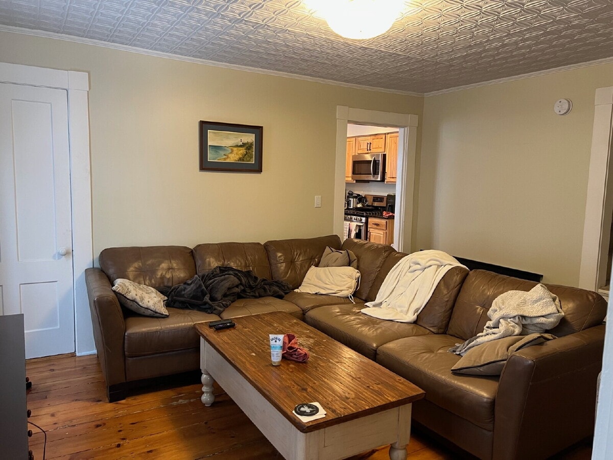 Photo - Half duplex with 3 bedrooms, one full bathroom