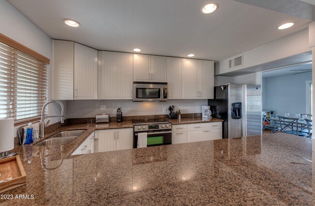 Photo - 6908 E Edgemont Ave