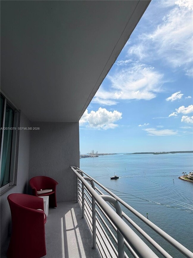 Photo - 335 S Biscayne Blvd Unidad 2003