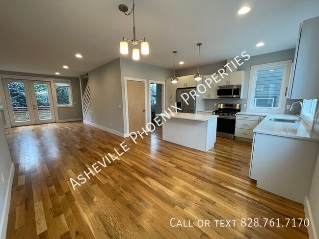 Photo - 18 Mauricet Ln House