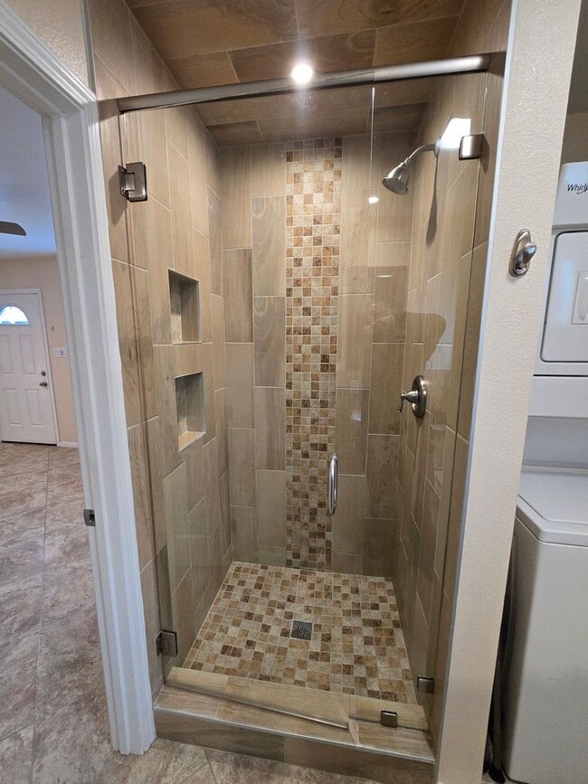 Photo - 2142-48 Oliver Ave Unidad 2144