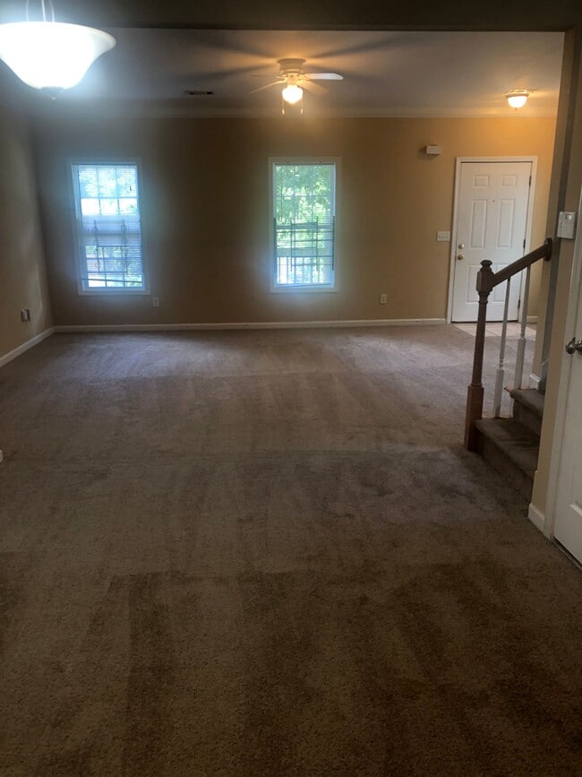 115 Holly Rd NW