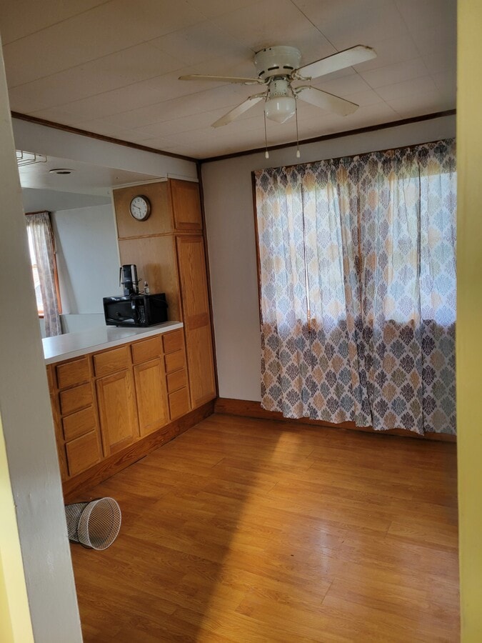 Photo - 96 Huetter Ave Unit 1 bedroom upper apartment