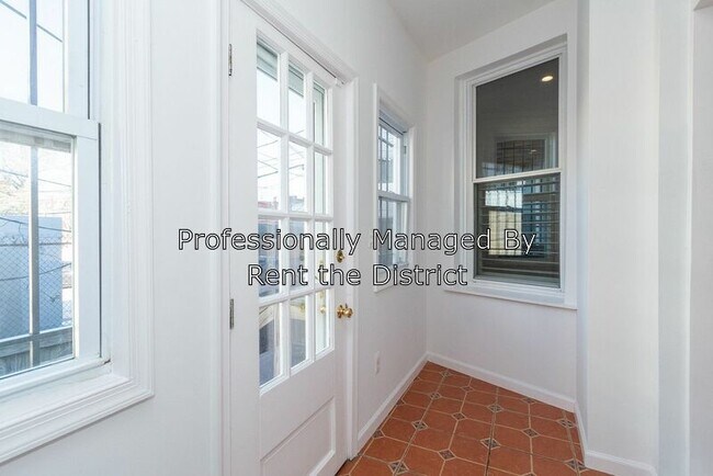 Photo - 829 Randolph St NW