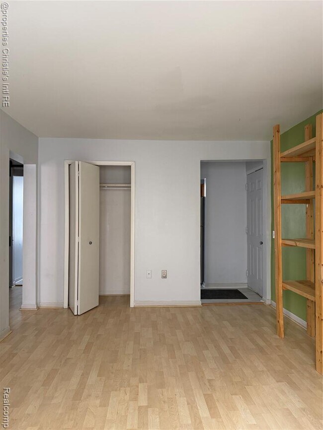 Photo - 120 Seward Ave Unit 17-203