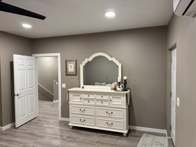 Photo - 5030 Township Rd 123 Unidad Hostetler Farms