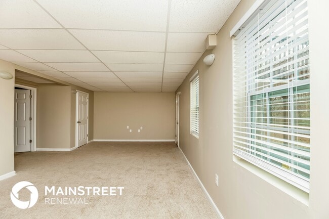 Photo - 900 Vernon Dr