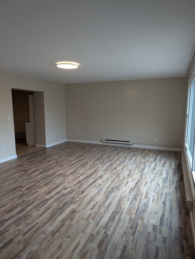 Living Room - 16 8th St S Unit Main