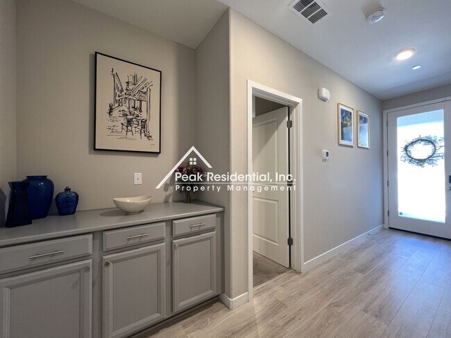 Photo - Updated 4bd/3.5ba Natomas Home with Garage!
