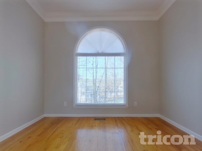 Photo - 27 Bramblewood Point SW