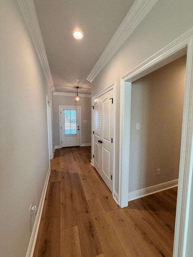 816 Venecia Dr