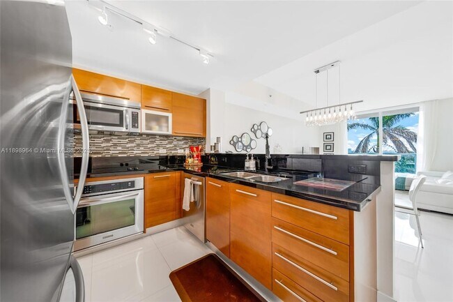 Photo - 253 NE 2nd St Unidad 1109