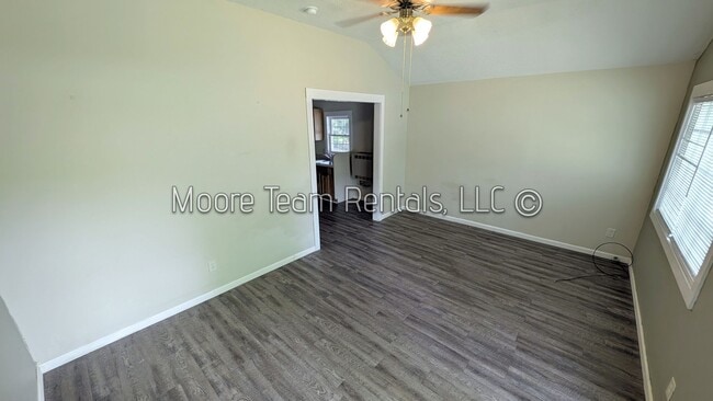 Photo - 136 Sweetpea Ln Unit B