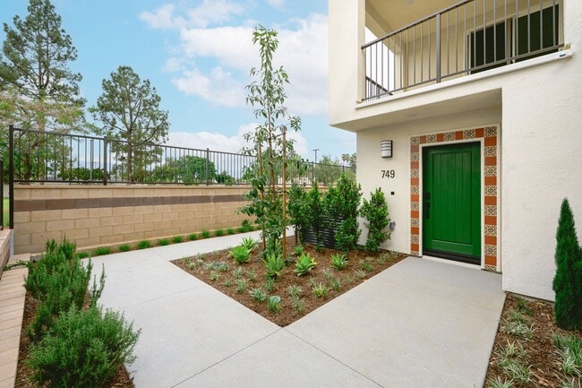 Building Photo - BRAND NEW 3 BEDROOM 2 BATH CONDO IN COVINA!