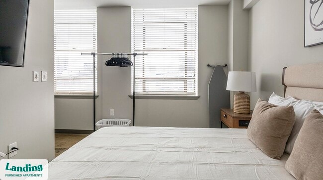 Photo - 2308 4th Ave N Unidad 607