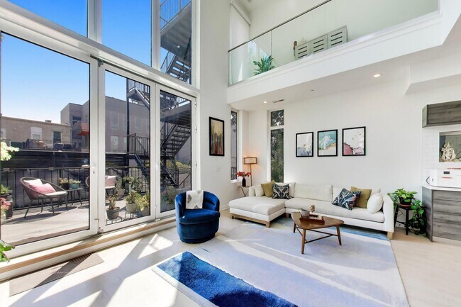 Photo - 2025 W Crystal St Unit 3
