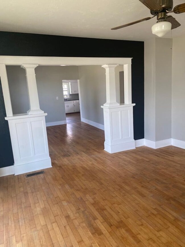 Photo - **SPACIOUS HOUSE FOR RENT**