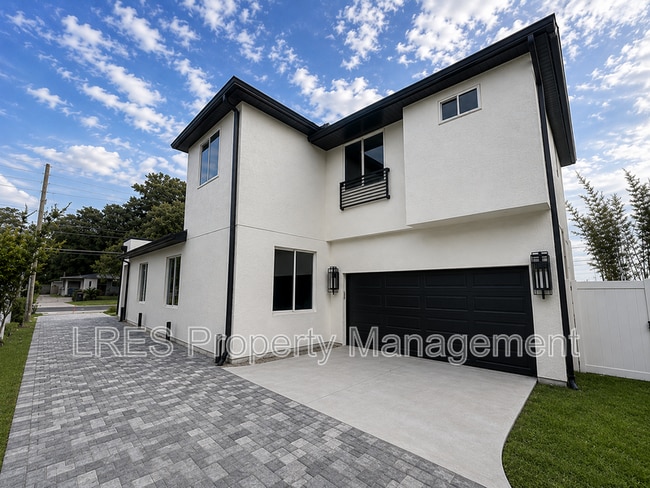 Photo - 722 Ellwood Ave