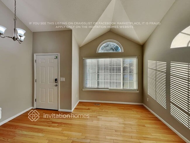 Photo - 5618 S Ireland St