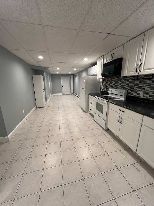 Photo - 655 Middle Country Rd