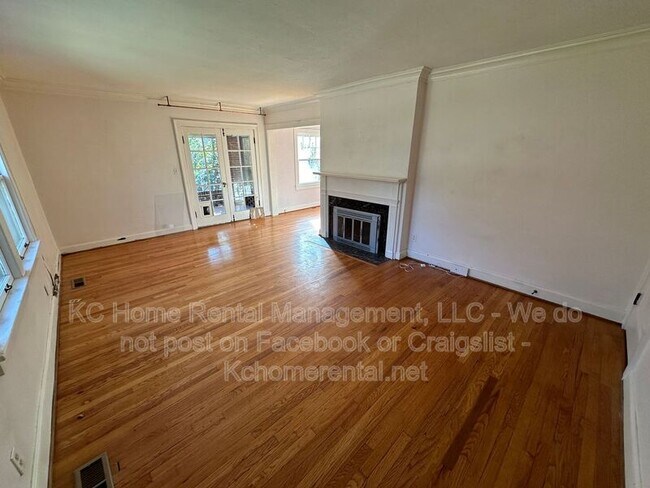 Photo - 207 W 51 Terrace Unit 1