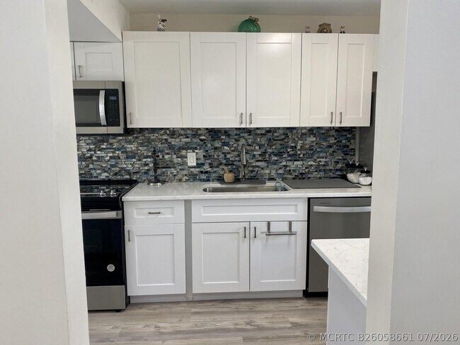 4501 Fountains Dr S Unidad 106