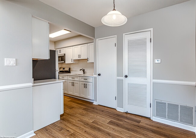 Photo - 11036 Kilpatrick Ave Unit 3NE