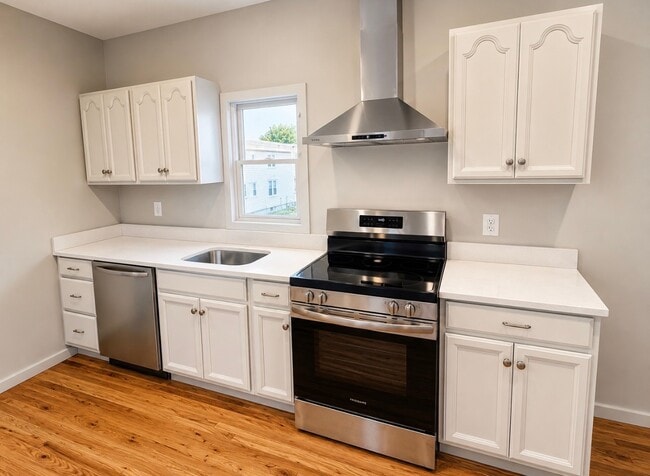 Building Photo - 213 Lakeview Ave Unit #2