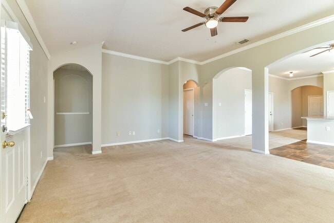 Photo - 5811 Ridgebluff Ln