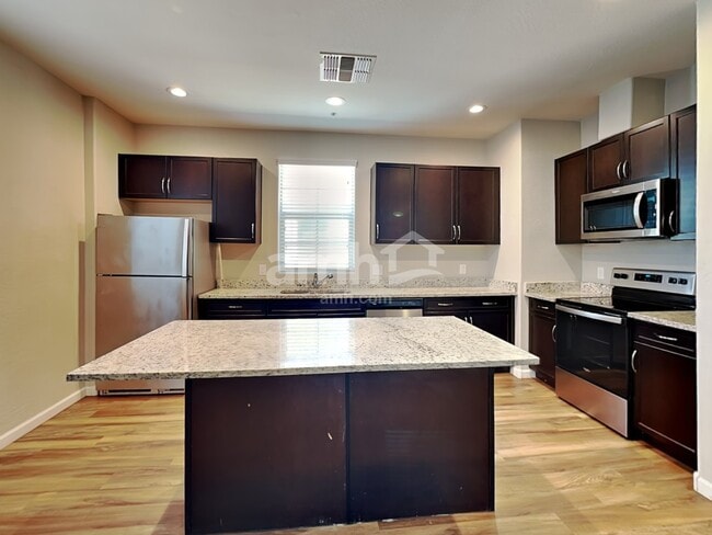 Photo - 20727 W Maiden Ln