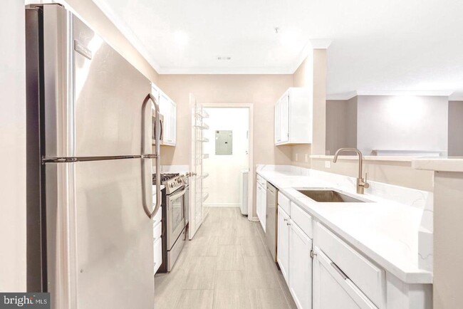 Photo - 1701 Lake Shore Crest Dr Unit 11