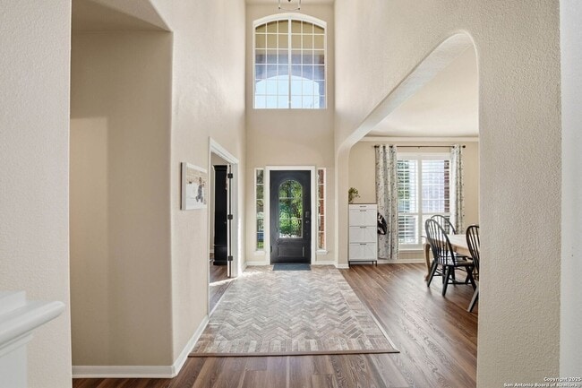 Photo - 711 Midway Crest