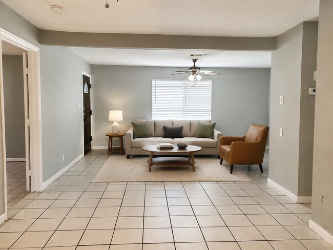 Building Photo - 3020 Sagebrush Dr