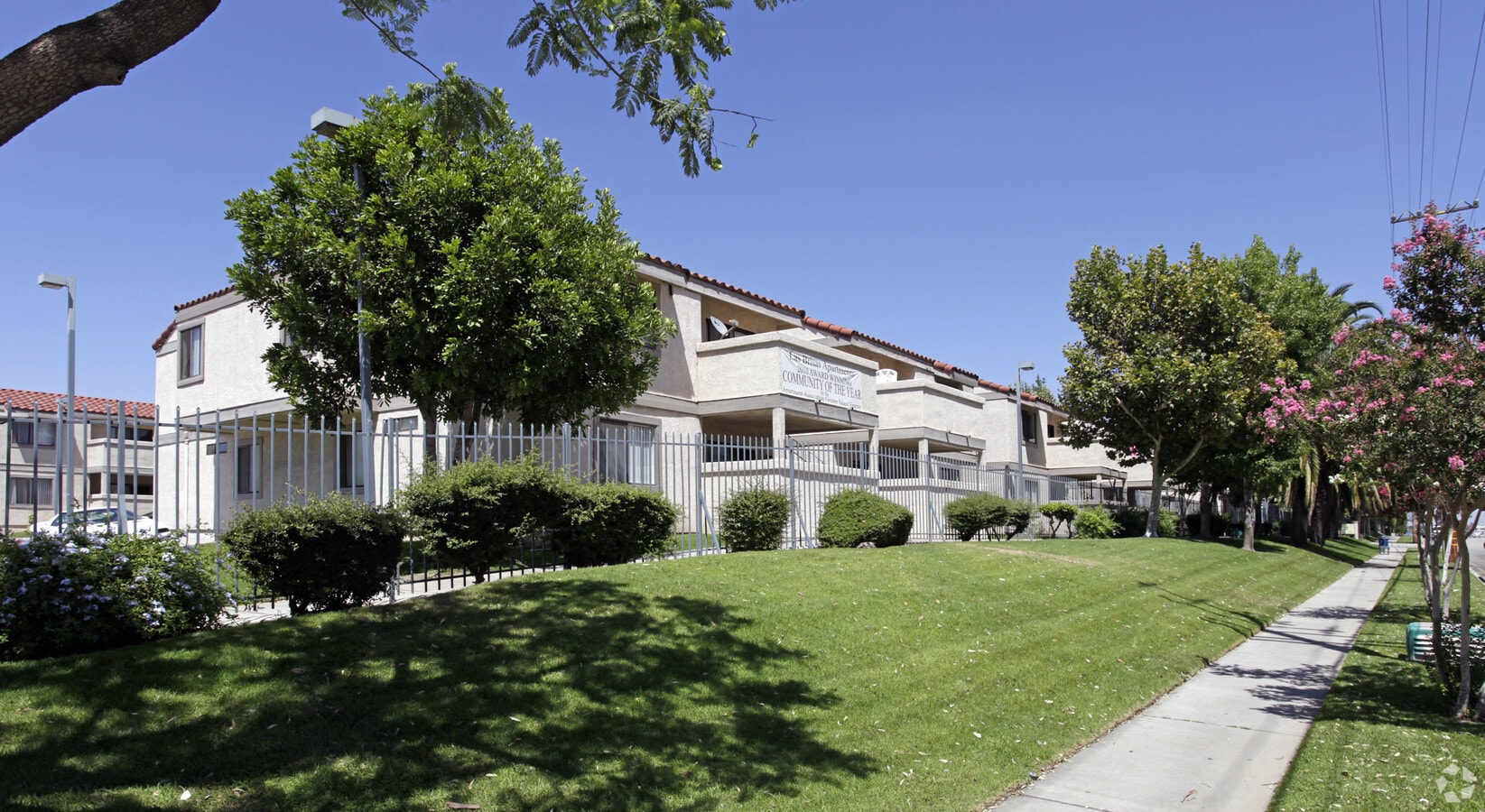 Las Brisas Apartments - Las Brisas Apartments