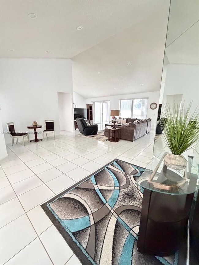 Photo - 11690 Briarwood Cir