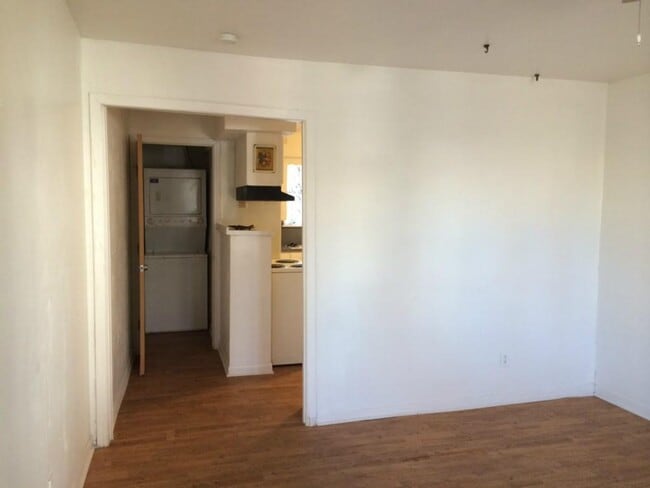 Photo - 5512 Evans Ave