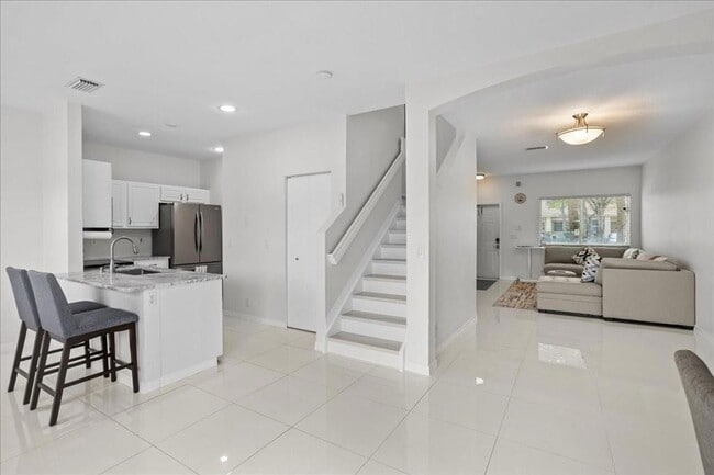 Photo - 4722 Lago Vista Dr