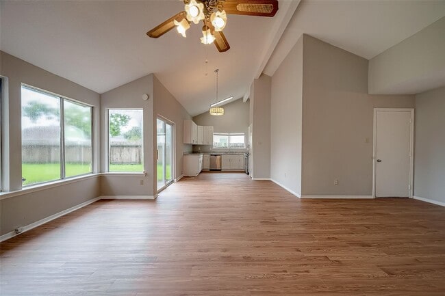 Photo - 1126 W Belgravia Dr