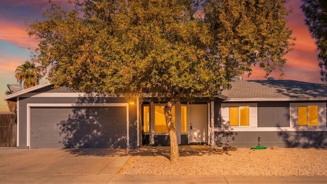 Building Photo - 232 E Leah Ln