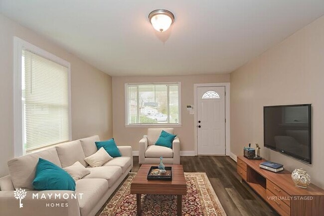 Photo - 511 Commonwealth St